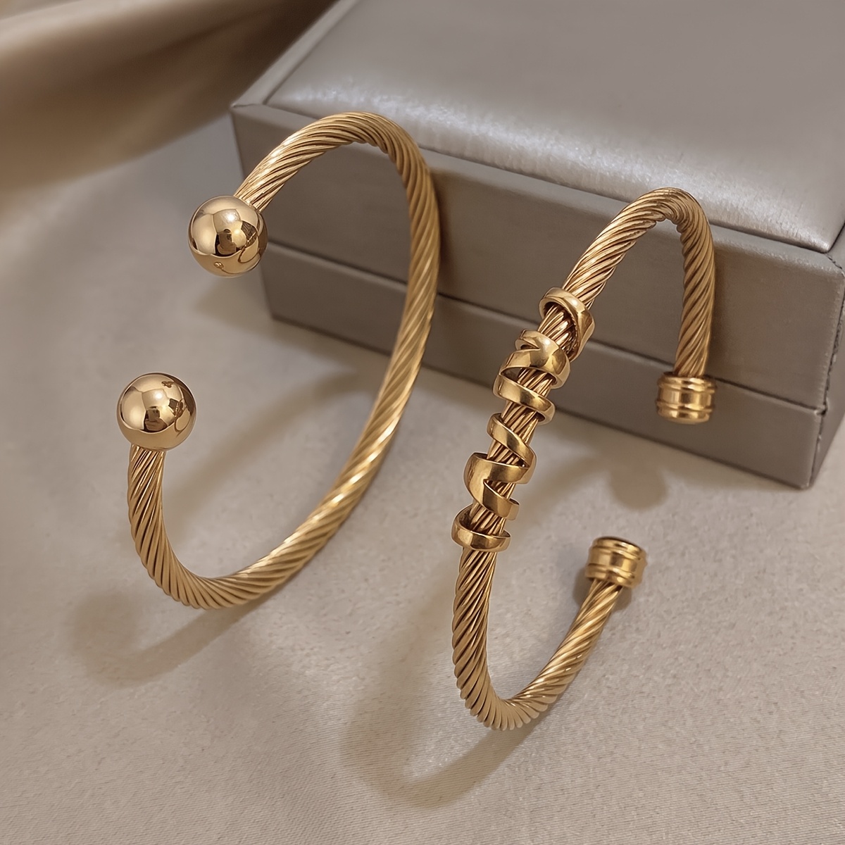 Women's Vintage 18K Gold Plated Bracelet Set, Stackable